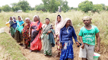 పెద్దల చేతుల్లో అసైన్డ్‌ భూములు