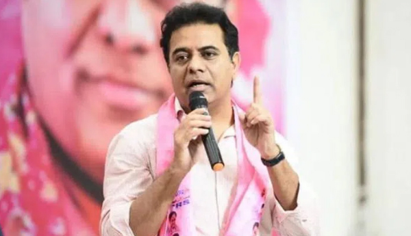 సోషల్‌ మీడియా ద్వారానే బీజేపీ ఫేక్‌ ప్రచారాన్ని తిప్పికొట్టాలి: మంత్రి కేటీఆర్‌