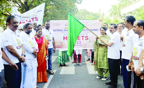 మారథాన్‌, సైక్లింగ్‌ ద్వారా చిరుధాన్యాలపై అవగాహన ర్యాలీ