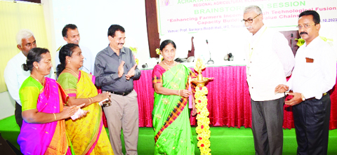 వ్యవసాయ అంకుర సంస్థలకు గ్రాంటు పంపిణీ