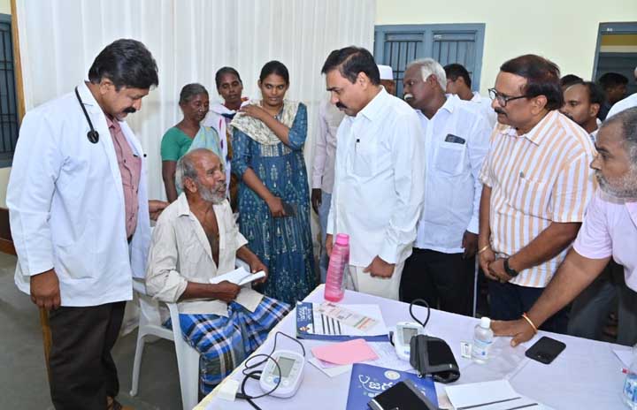 ఆరోగ్య ఆంధ్రప్రదేశ్‌ సాధనే లక్ష్యం : కాకాణి