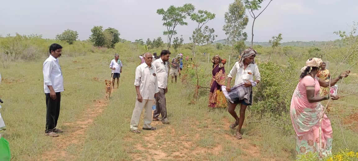 పేదల భూములను వారికే ఇచ్చేయాలి