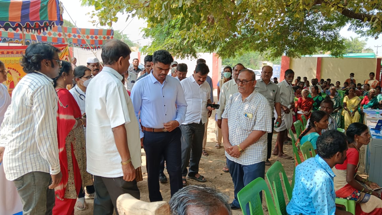 జగనన్న ఆరోగ్య సురక్షతో మెరుగైన వైద్యం : కలెక్టర్‌