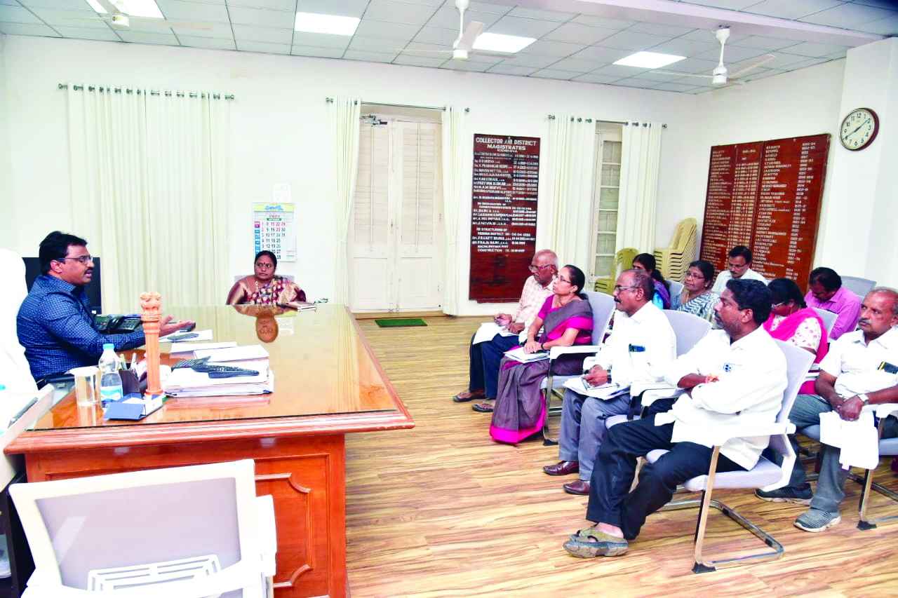 కృష్ణాలో సాగునీటి కొరత లేదు : కలెక్టర్‌