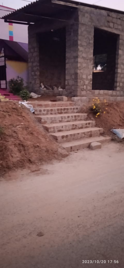 అక్రమ కట్టడం తొలగించాలి