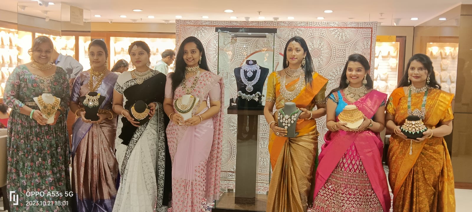 ఆర్టిస్ట్రీ బ్రాండెడ్‌ జ్యూయలరీ ప్రదర్శన