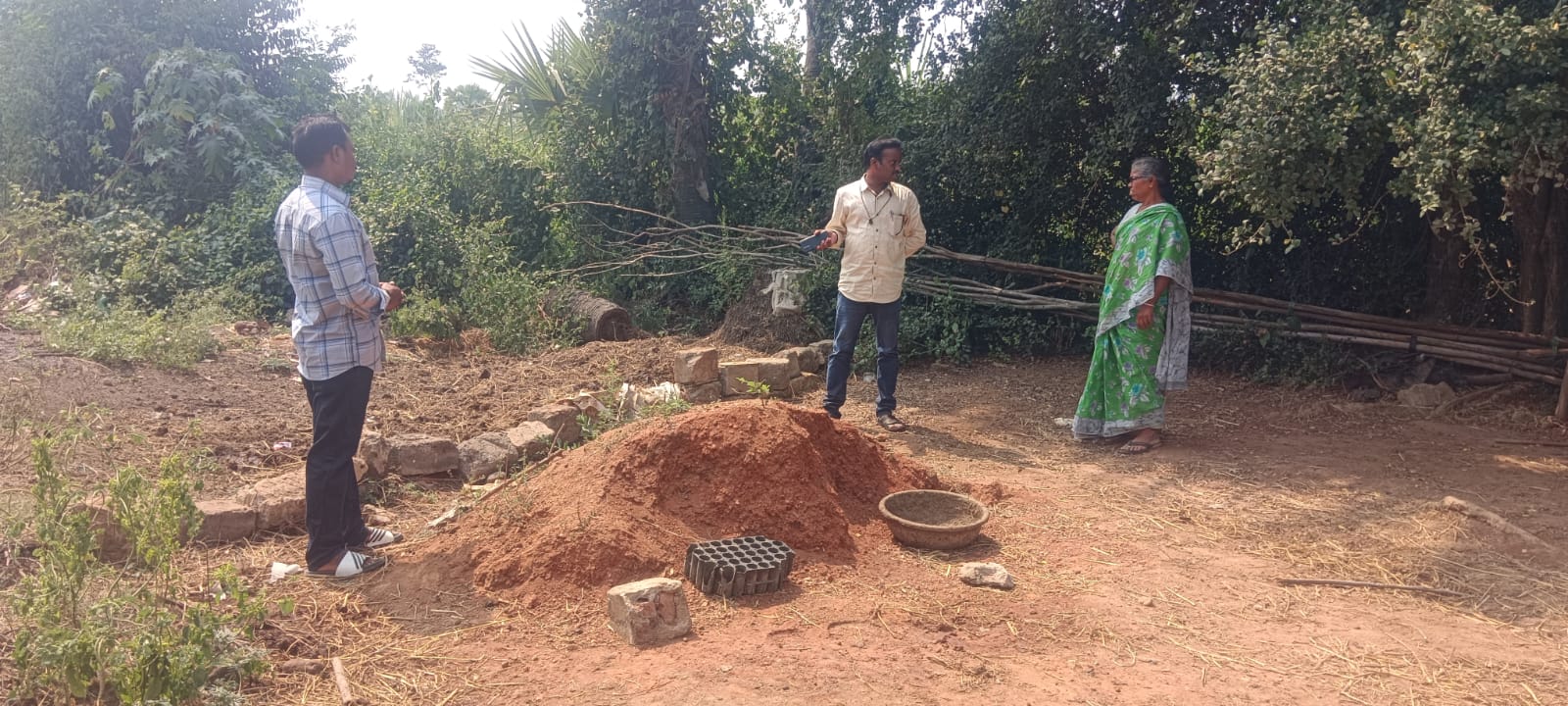 కమ్యూనిటీ ఇంకుడు గుంతలు ఏర్పాటు : ఎపిడి