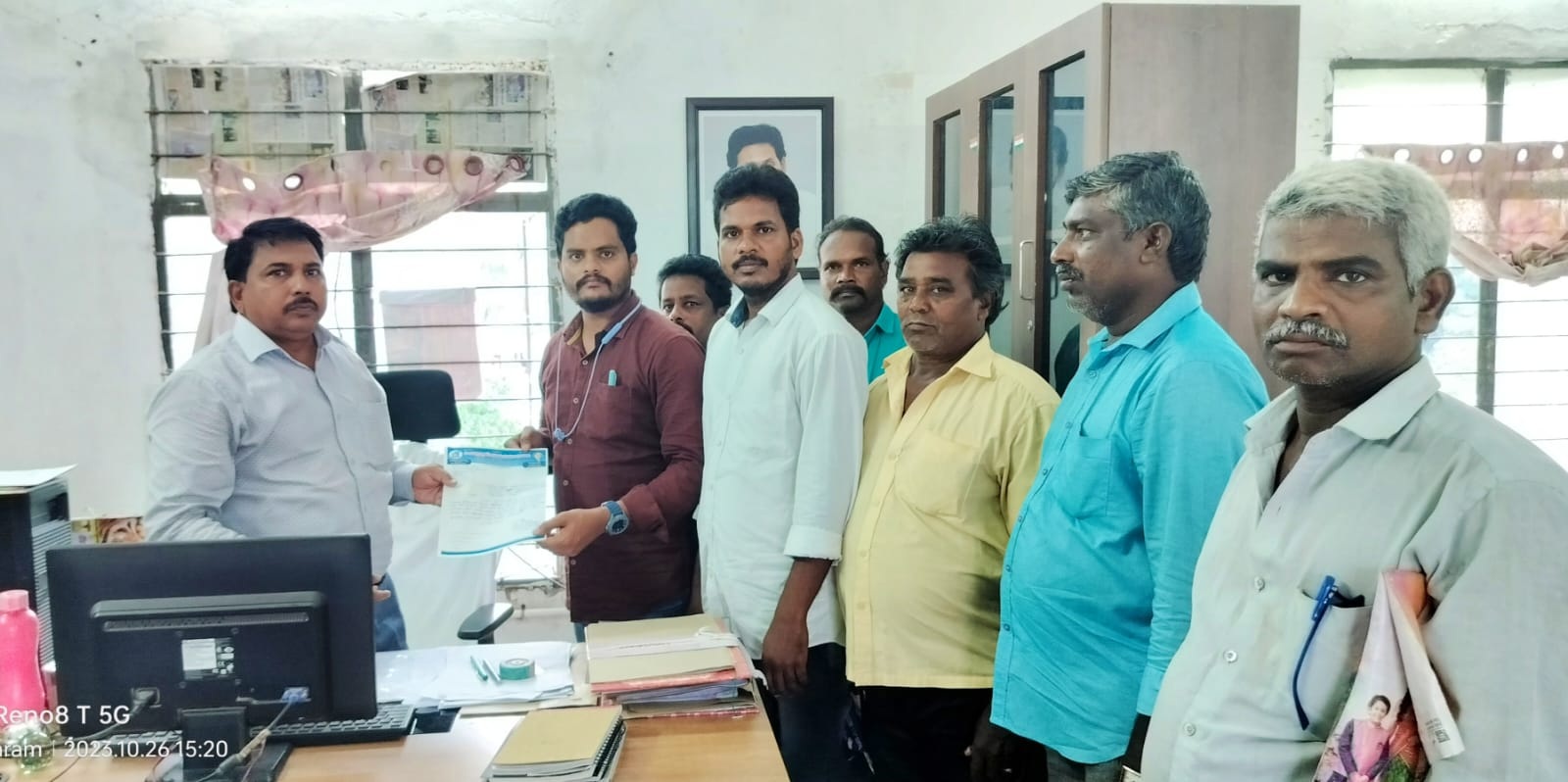 డప్పు కళాకారులకు గుర్తింపు కార్డులివ్వాలి