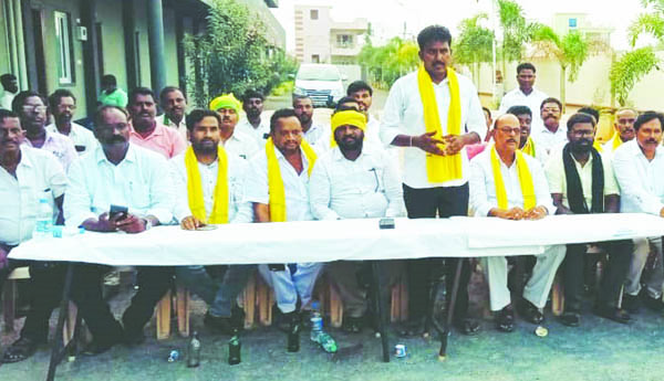 నియంత పాలనకు చరమగీతం పాడండి