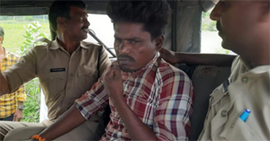 డిటోనేటర్‌తో దాడి