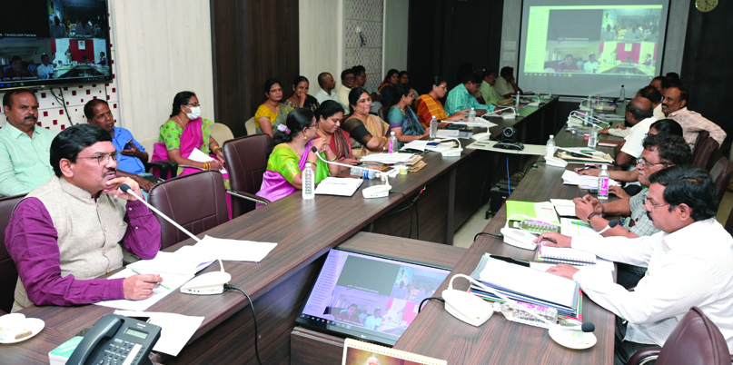 'జగనన్నకు చెబుదాం' అర్జీలను పరిష్కరించండి