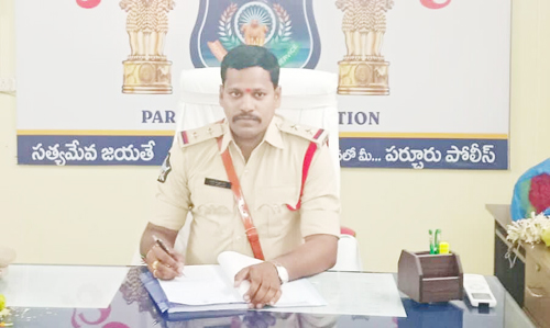 ప్రజలకు ఎస్సై ఎన్‌సి ప్రసాద్ సూచన