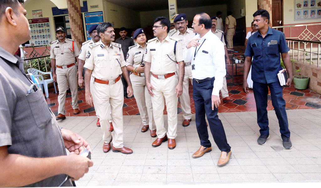 ఎస్‌ఐ పరీక్షలకు నూరుశాతం హాజరు