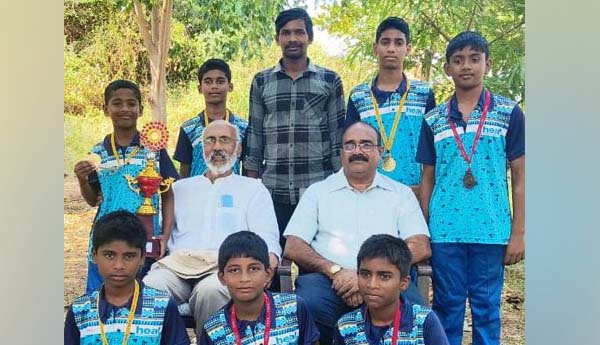 యోగా పోటీల్లో హీల్‌ విద్యార్థులకు బంగారు పతకం