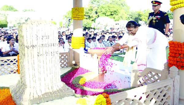 Tribute-to-Gandhiji