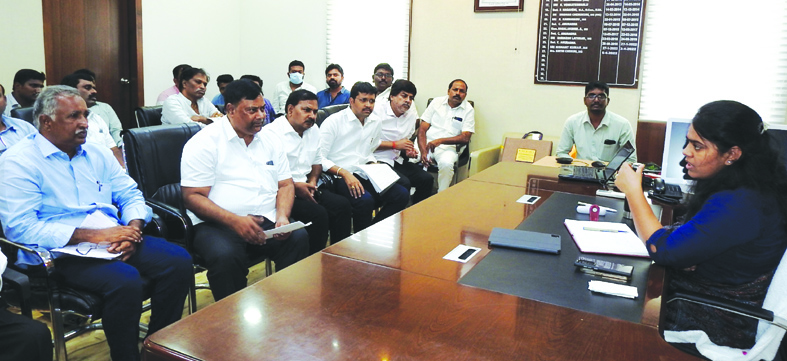నగరాభివృద్ధికి ముందుకు రావాలి