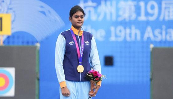 /SAF-representatives-gave-unprecedented-welcome-to-Jyoti-Surekha