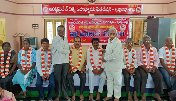 Old-pension-system-should-be-implemented-Former-MLC-Boddu-Nageswarao