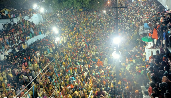 Tragedy-at-Devaragattu-festival