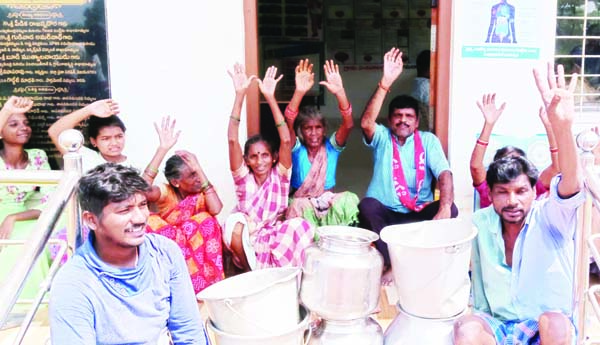  తాగునీరు ఇచ్చే వరకూ కదిలేది లేదు