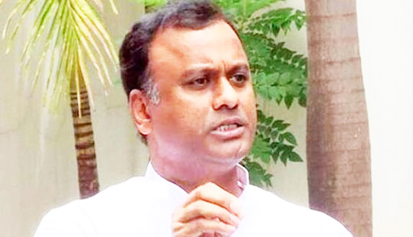 Komati-Reddy-into-Congress-Reaction-to-the-campaign