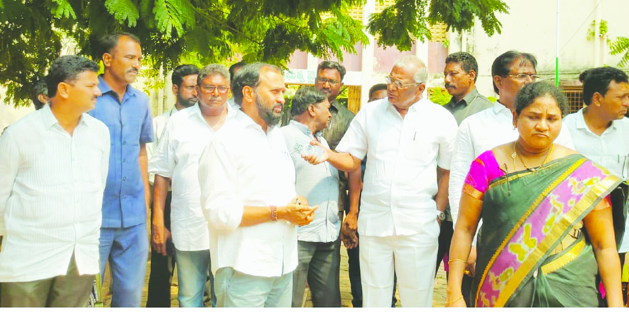 ప్రభుత్వ వైద్యశాల నూతన భవన నిర్మాణానికి ప్రతిపాదనలు