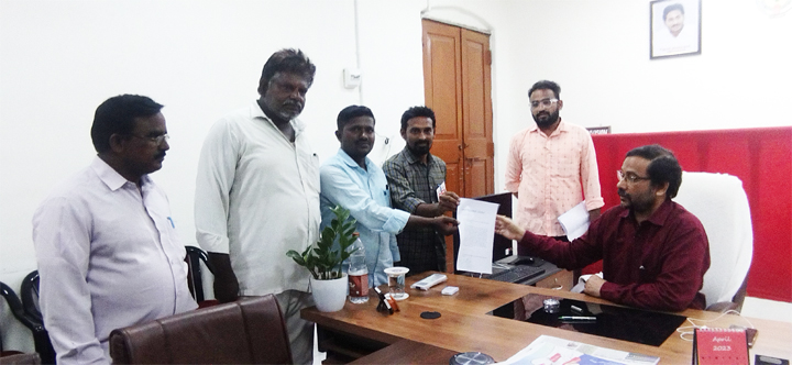 అధిక ఫీజుల దోపిడీ అరికట్టాలని వినతి