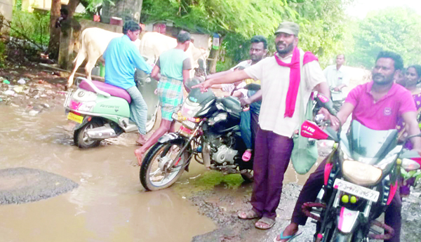 రహదారికి మోక్షమెప్పుడు?