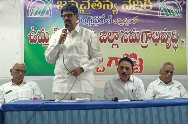 మద్యం కుంభకోణం ఆరోపణలపై కేంద్ర ప్రభుత్వం స్పందించాలి