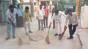 వినూత్న నిరసన