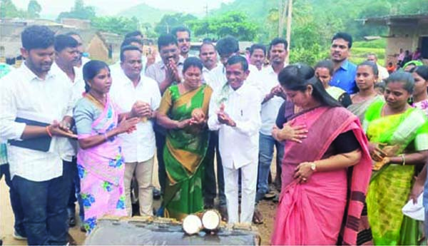  మారుమూల గ్రామాల్లో రోడ్ల అభివృద్ధికి ప్రాధాన్యత