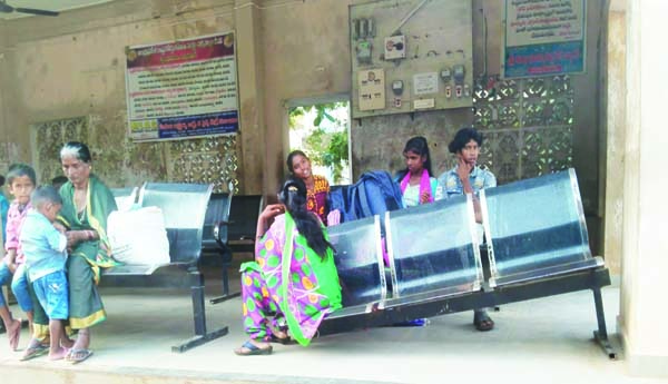 సౌకర్యాలు లేక ప్రయాణీకుల అవస్థలు