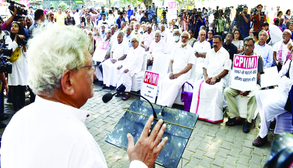 Lets-stand-up-for-Palestine-CPIM-massive-dharna-in-Delhi