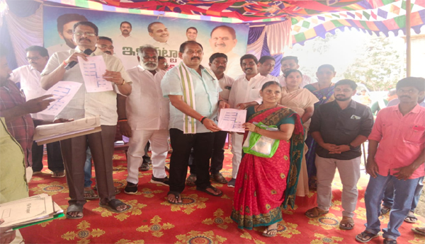 The-beneficiaries-will-be-provided-with-position-certificates-of-house-plots