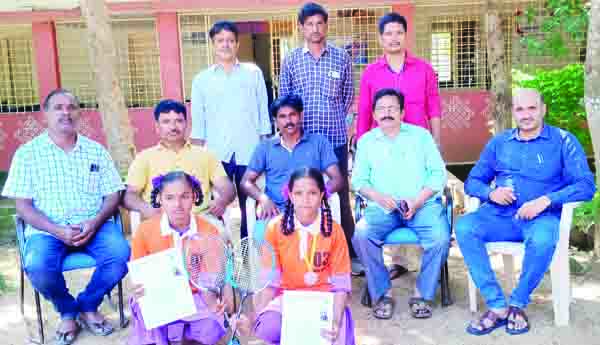 క్రీడాకారులకు అభినందనలు