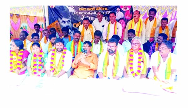 టిడిపి గెలిపే లక్ష్యంగా పని చేయాలి : శత్రుచర్ల