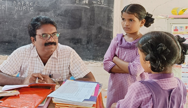 విద్యార్థులు అన్ని రంగాల్లో రాణించాలి