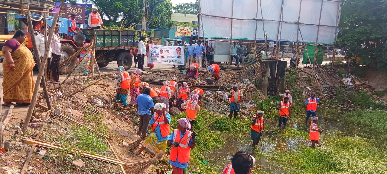 వేధిస్తున్న సిబ్బది, కార్మికుల కొరత