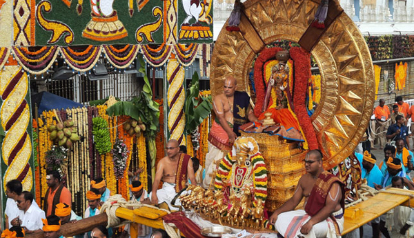Srivaru-who-appeared-on-Suryaprabha-vehicle