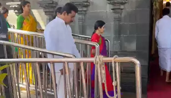 Nara-Bhuvaneshwari-visited-ttd