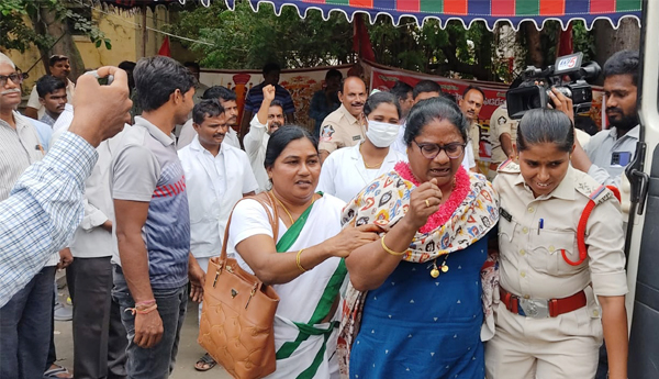 యుటిఎఫ్‌ దీక్షలు భగం