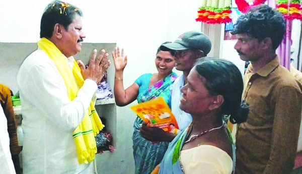 ఓటమి భయంతోనే కక్ష సాధింపు: ఎరిక్షన్‌బాబు