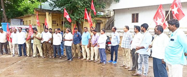 ఎస్‌డబ్ల్యుఎఫ్‌ నిరసన