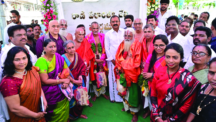 రూ.11 కోట్లతో నూతన రోడ్లు