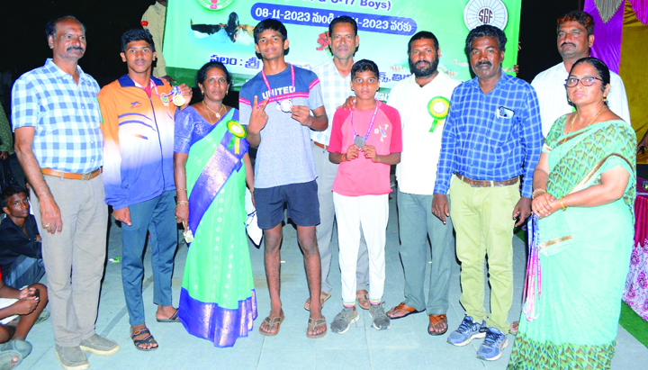 ముగిసిన రాష్ట్ర స్థాయి స్విమ్మింగ్‌ పోటీలు ఘనంగా ప్రపంచ సైన్సు దినోత్సవం
