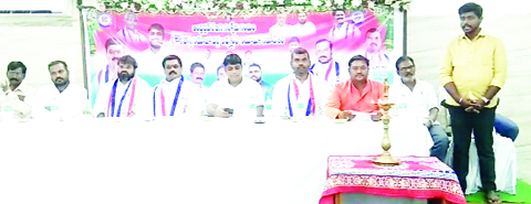 ప్రాధాన్యతనిచ్చే పార్టీలకే బీసీల ఓట్లు బీసీ సంక్షేమ సంఘం జిల్లా అధ్యక్షులు నాగరాజు గౌడు