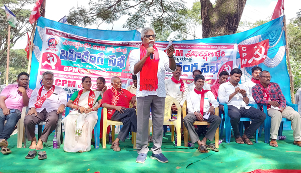 కాఫీ తోటల నిర్వహణను గాలికొదిలేసిన ప్రభుత్వం