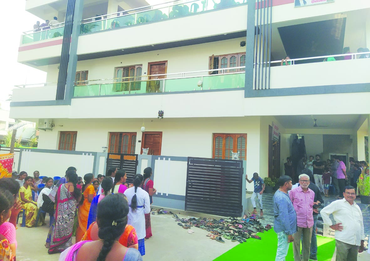 శివదేవునిచిక్కాలలో కంప్యూటర్‌, డ్రైవింగ్‌ శిక్షణ