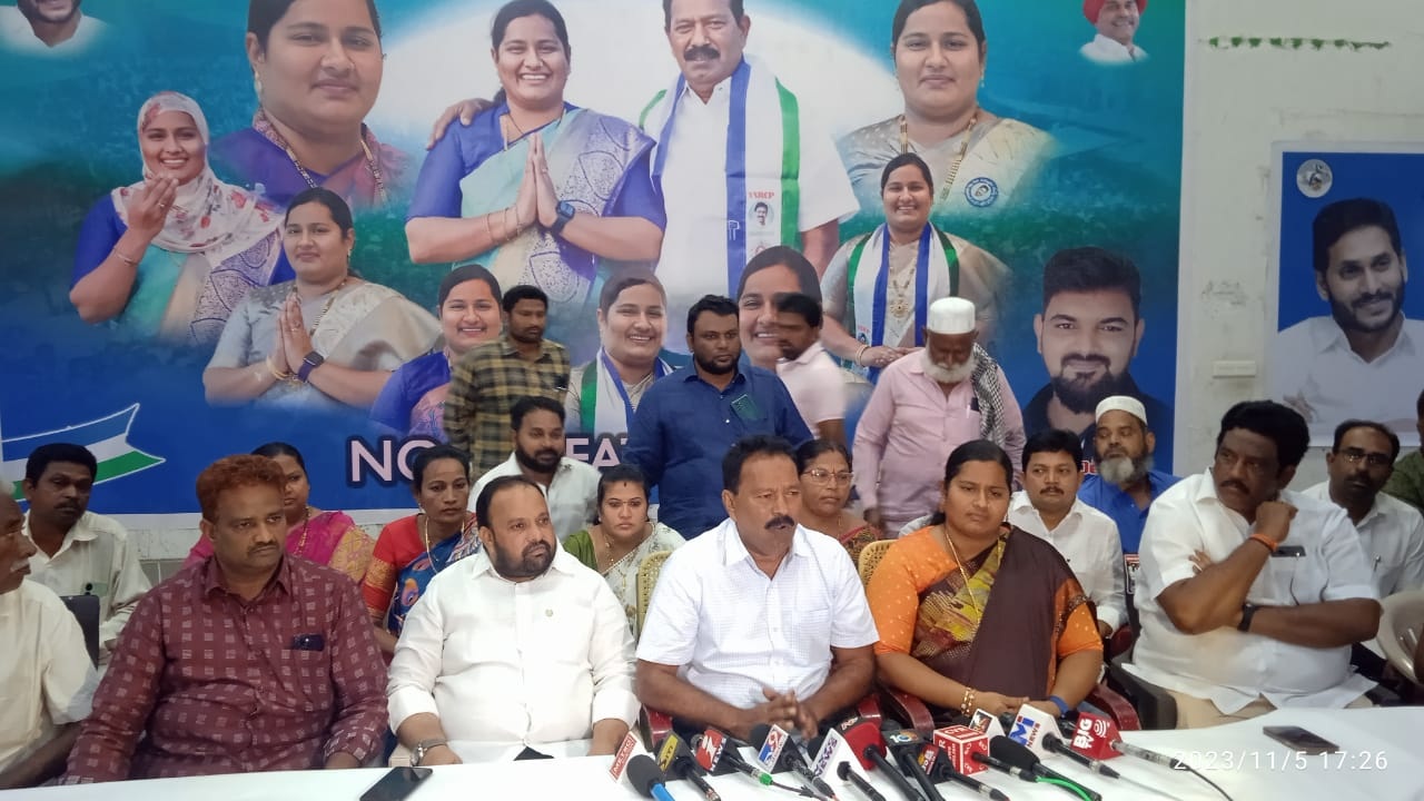 బస్సు యాత్రలపై టిడిపి దుష్ప్రచారం