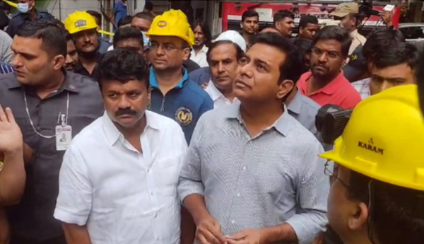 అగ్ని ప్రమాద మృతుల కుటంబాలకు రూ. 5 లక్షల ఆర్థిక సాయం : కేటీఆర్‌